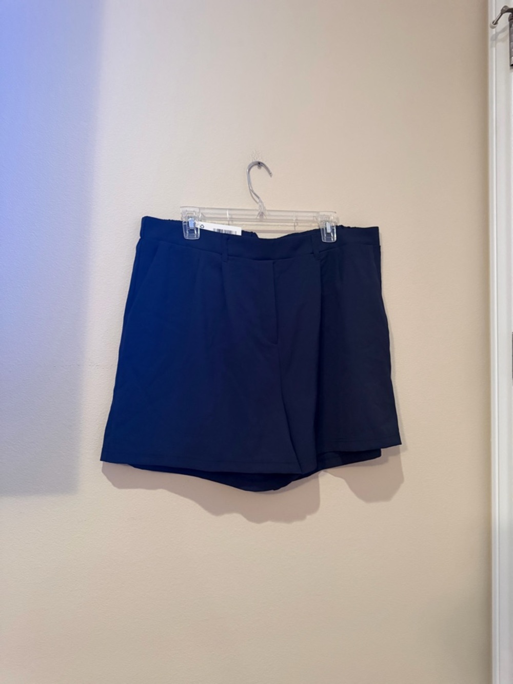 NWT 32 Degree Classic Pull On Women's Navy Shorts
